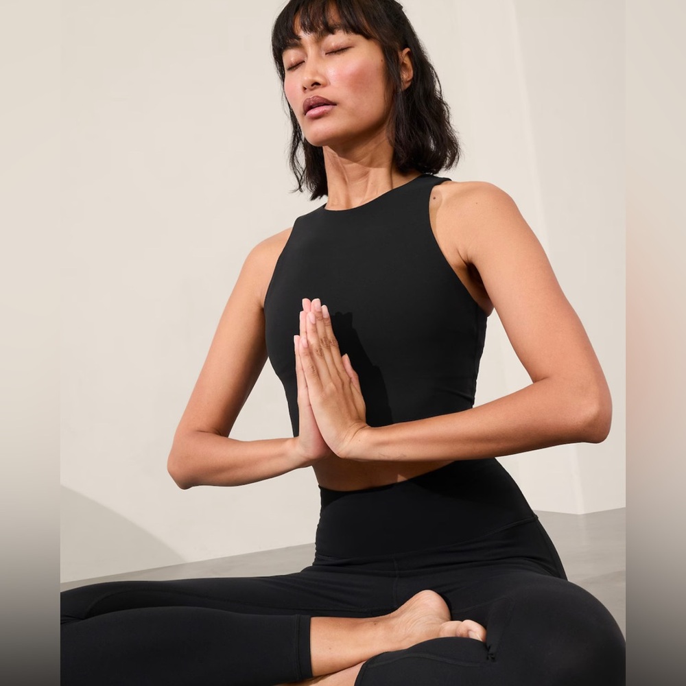 Athleta black high neck sports bra black medium